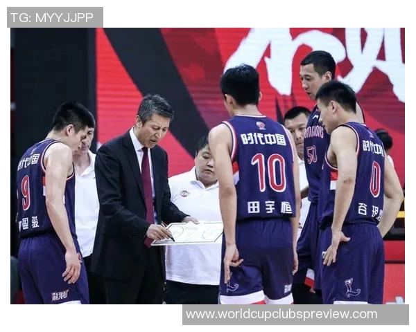 广州篮球队战术解析：如何提升球队竞争力与战术执行力